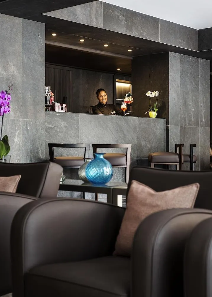 Hyatt Centric Milan Centrale מלון