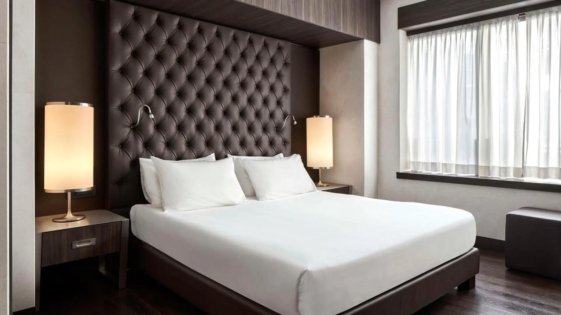 Hyatt Centric Milan Centrale מלון
