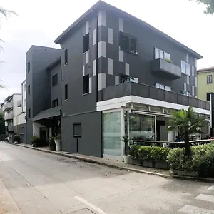 *** Hotel Nuova Italia