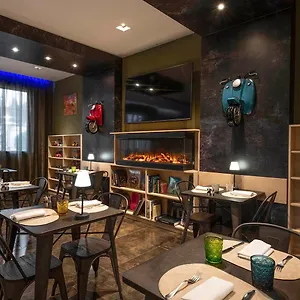 **** Hotel H10 Italia