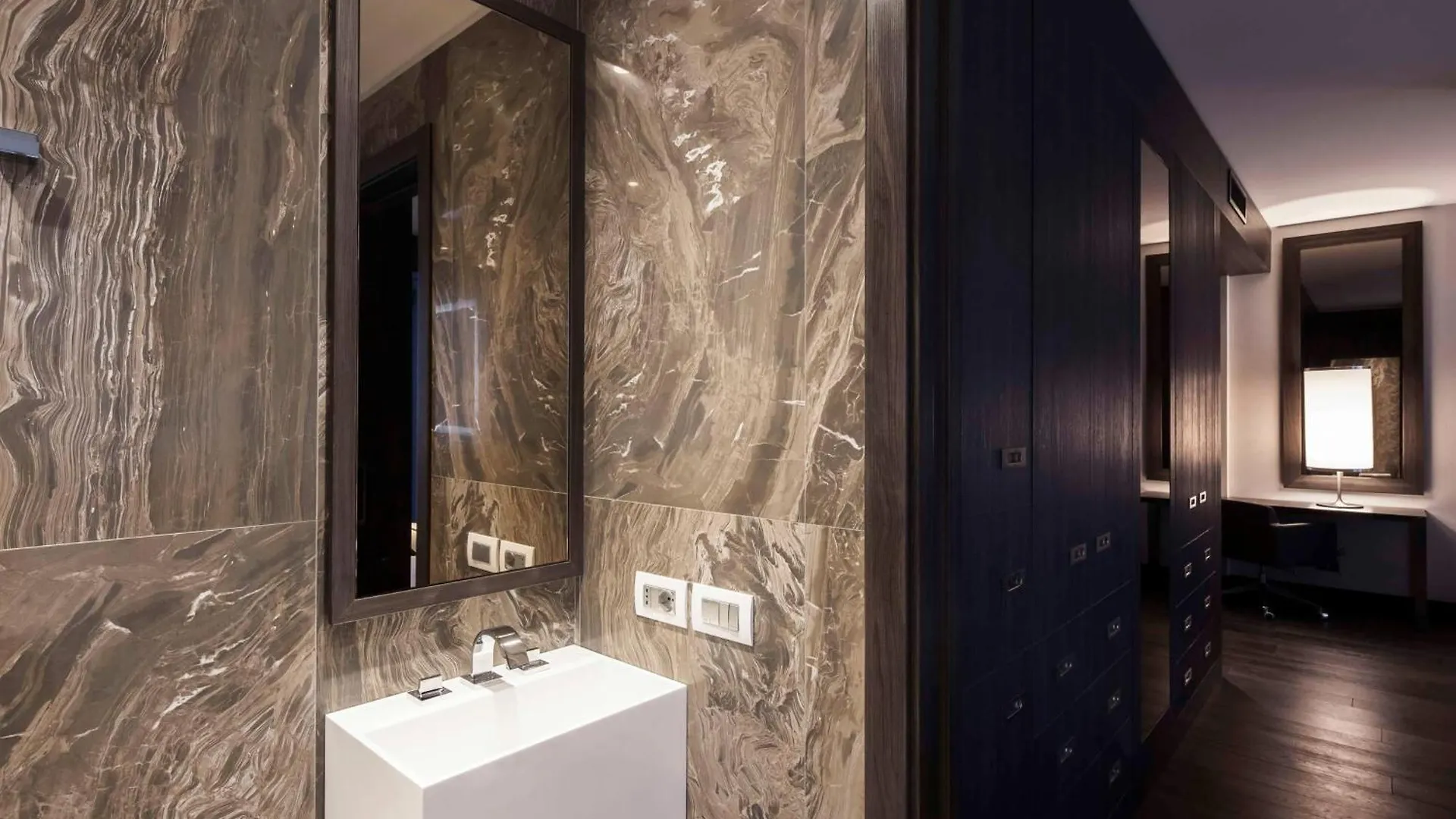 Hyatt Centric Milan Centrale 4*,  Italie